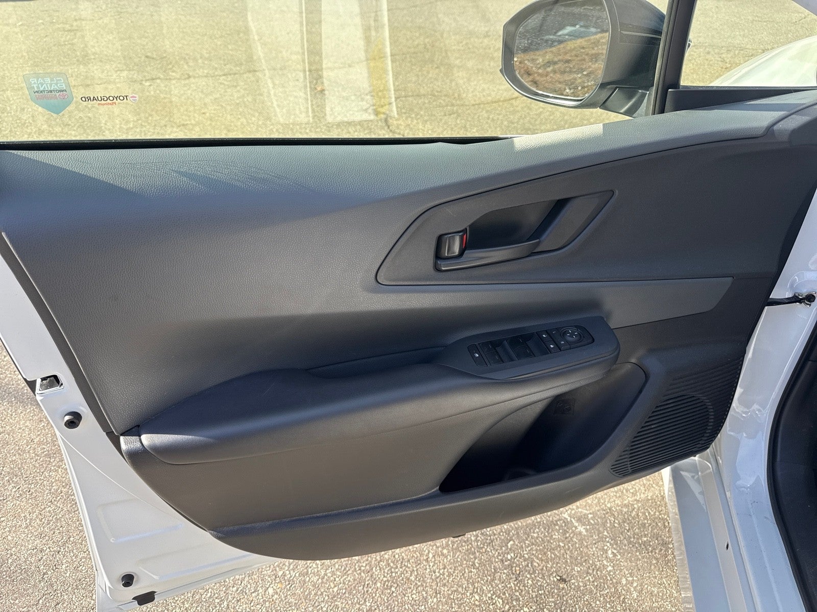 2023 Toyota Prius LE