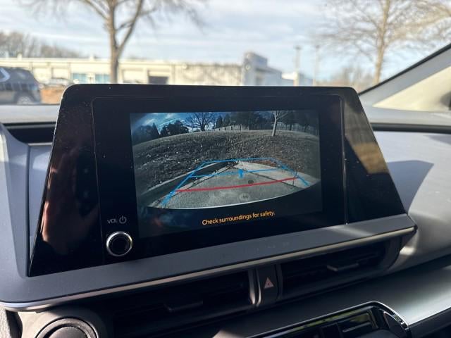 2023 Toyota Prius LE