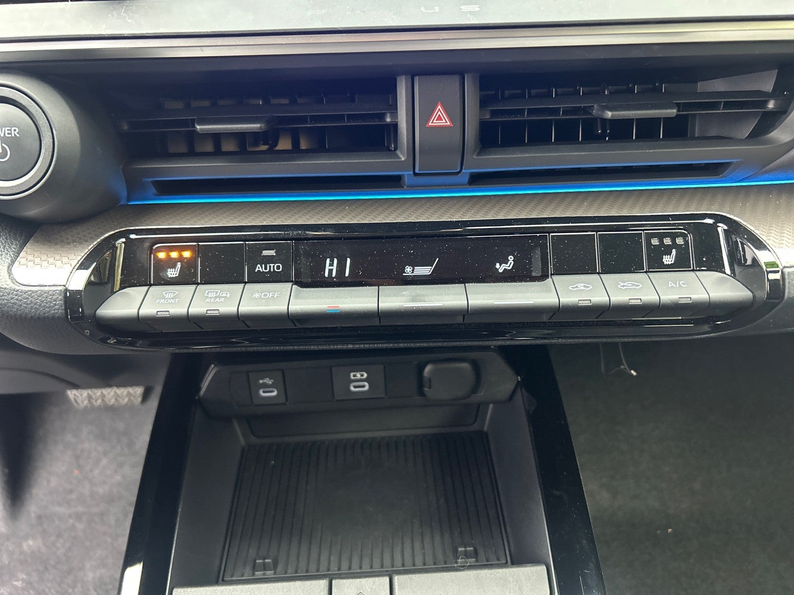 2023 Toyota Prius XLE