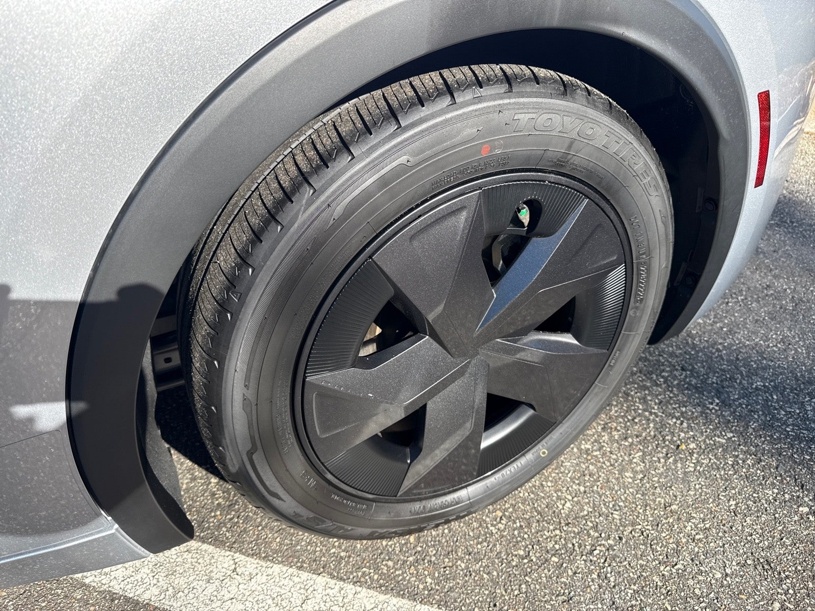 2025 Toyota Prius Plug-In Hybrid SE