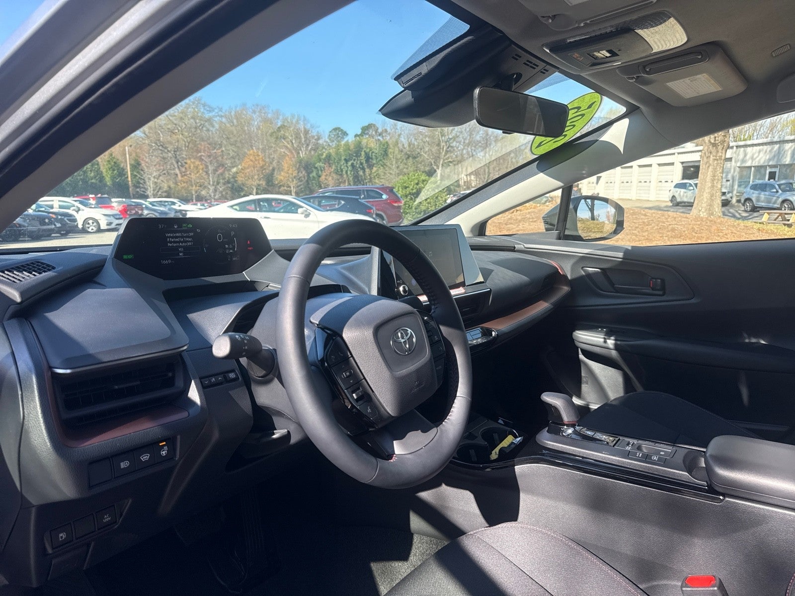 2025 Toyota Prius Plug-In Hybrid SE