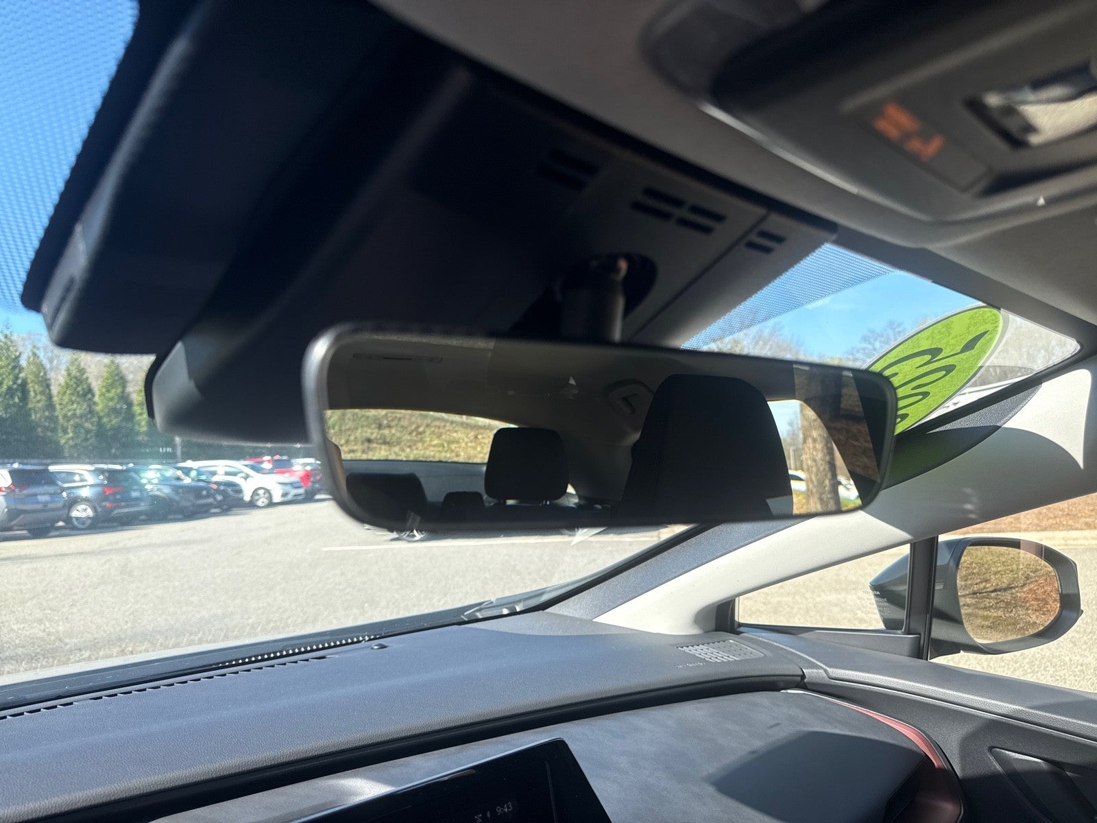 2025 Toyota Prius Plug-In Hybrid SE