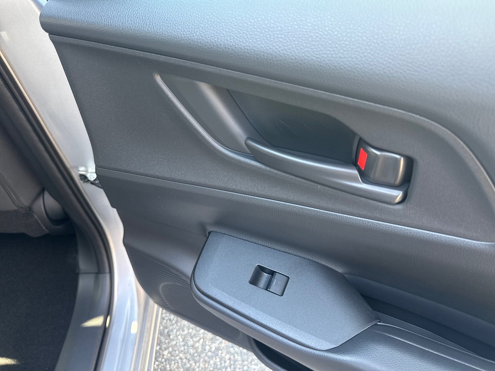 2025 Toyota Prius Plug-In Hybrid SE