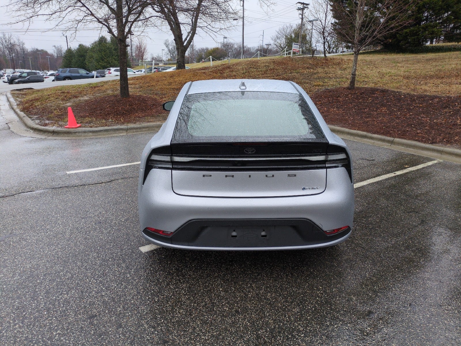 2025 Toyota Prius Plug-In Hybrid SE