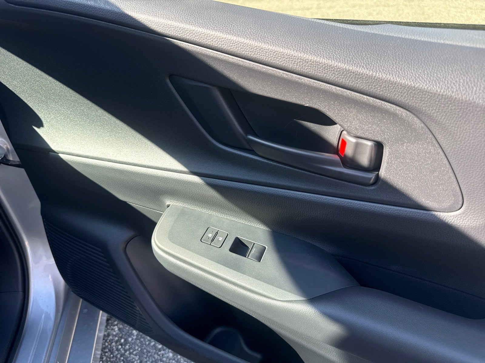 2025 Toyota Prius Plug-In Hybrid SE