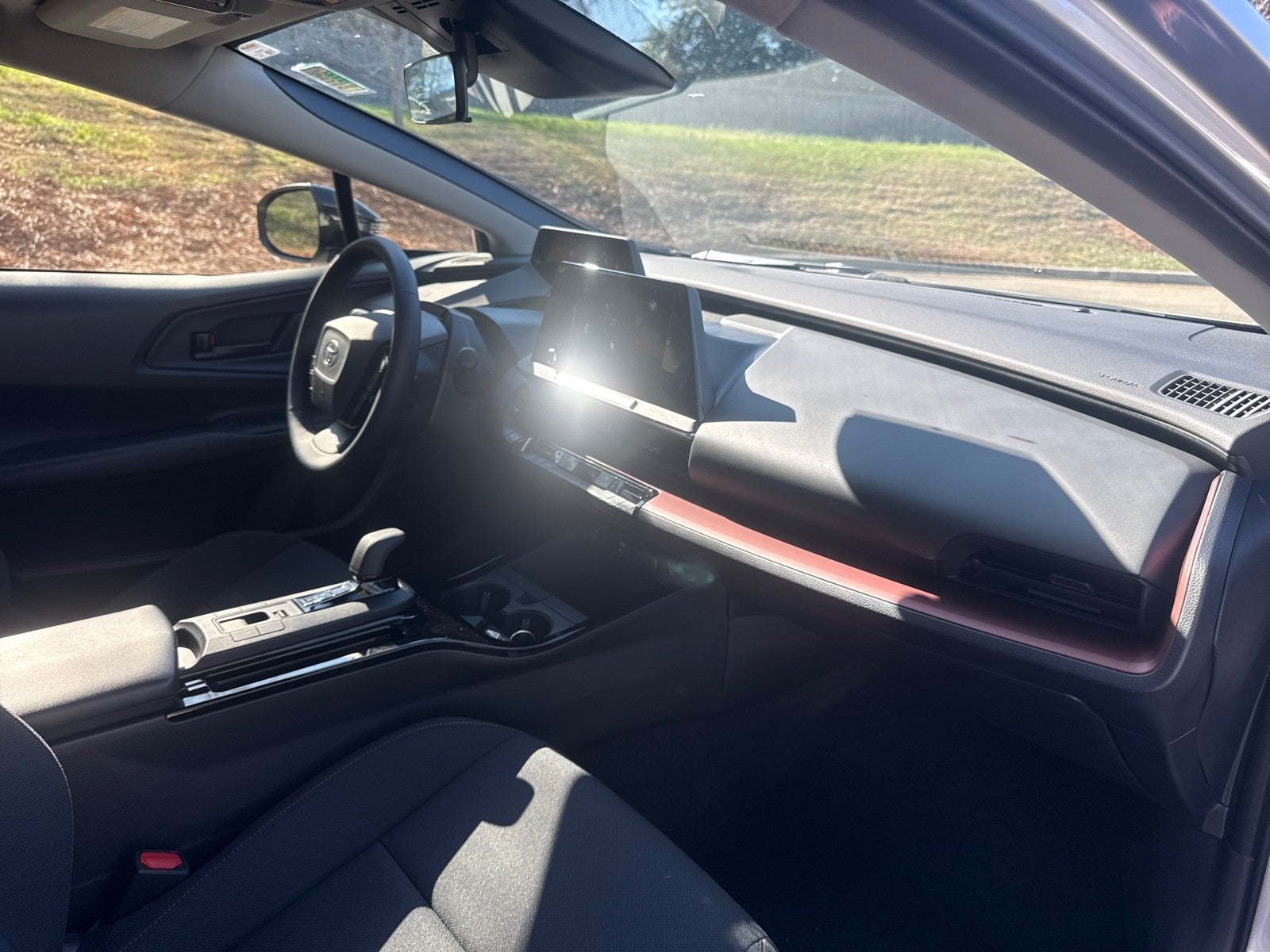 2025 Toyota Prius Plug-In Hybrid SE