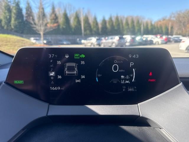 2025 Toyota Prius Plug-In Hybrid SE