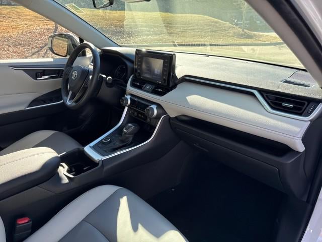 2022 Toyota RAV4 Hybrid XLE Premium