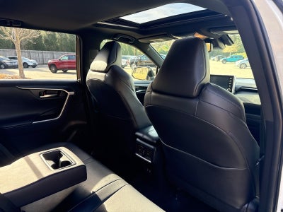 2019 Toyota RAV4 Hybrid XSE