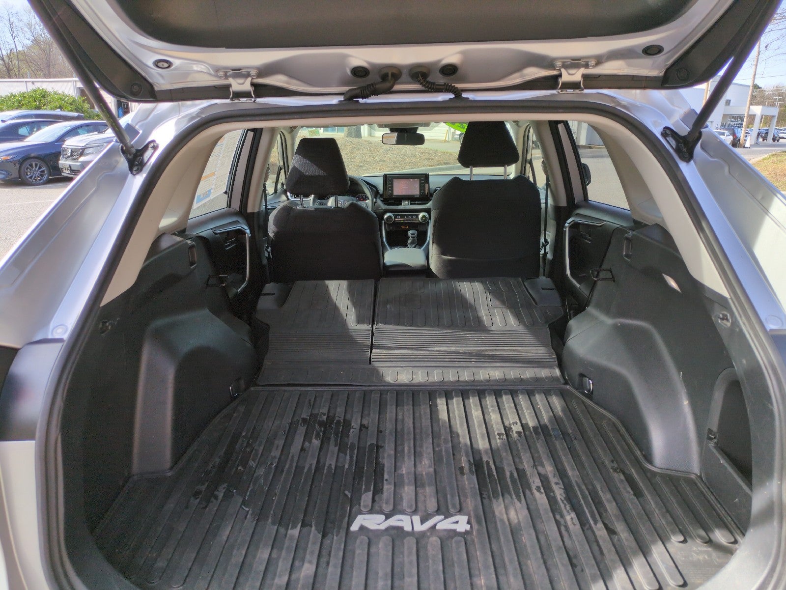 2022 Toyota RAV4 Hybrid LE