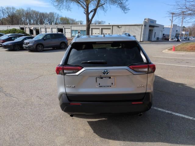 2022 Toyota RAV4 Hybrid LE