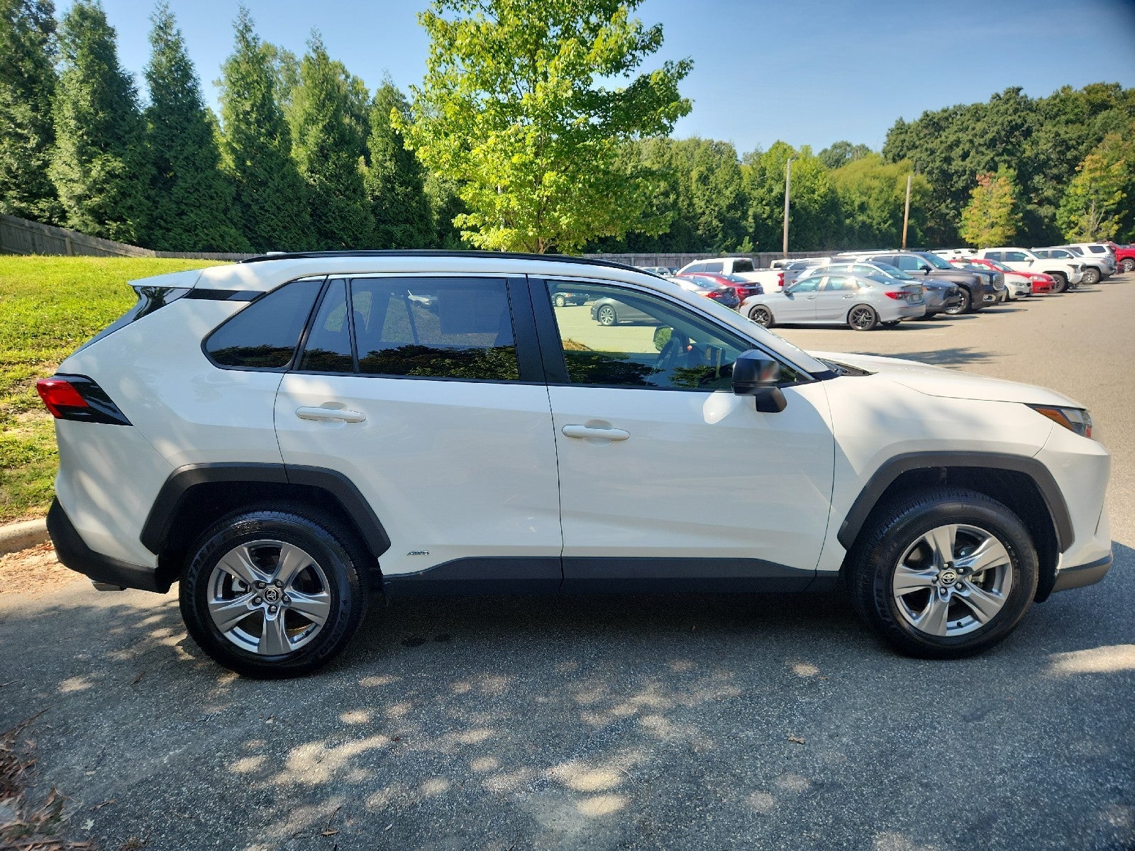 2024 Toyota RAV4 Hybrid LE