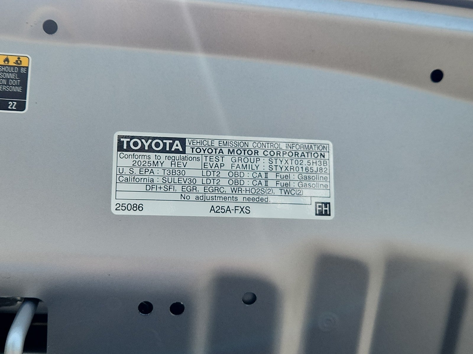 2025 Toyota RAV4 Hybrid LE