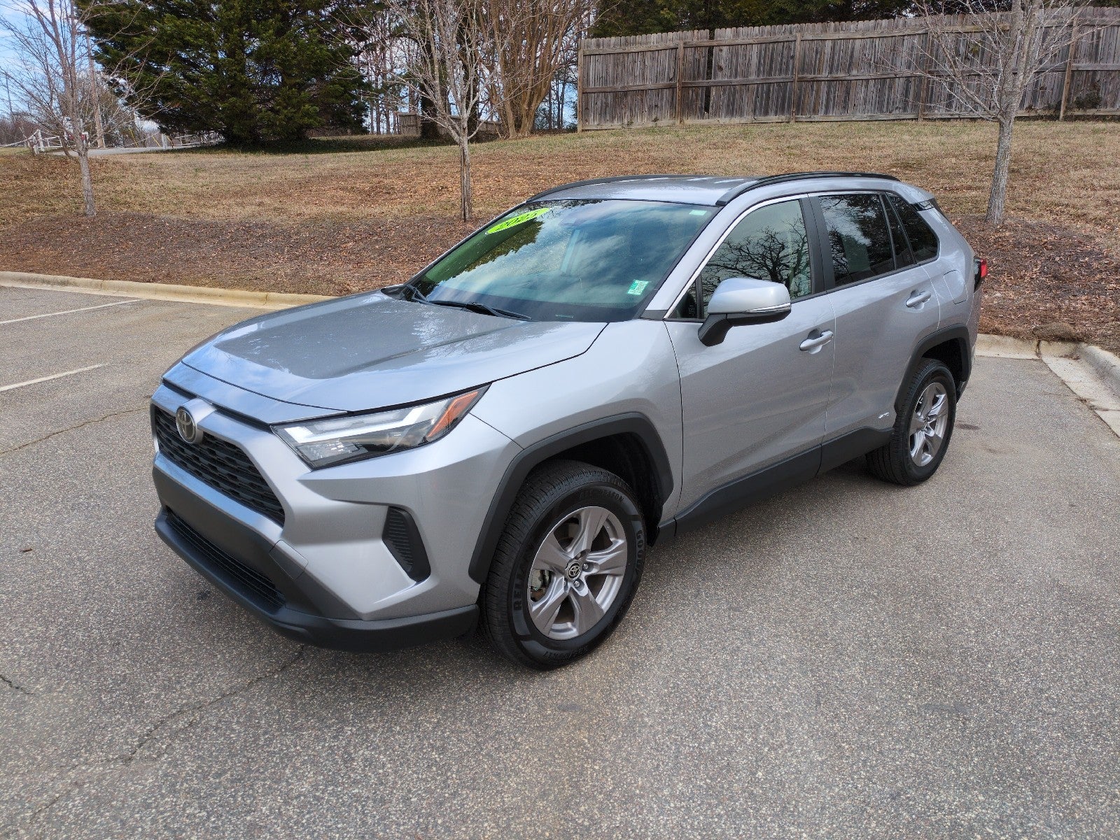 2025 Toyota RAV4 Hybrid LE