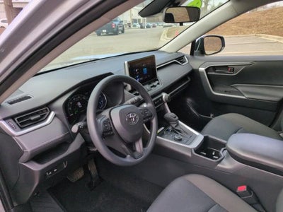 2025 Toyota RAV4 Hybrid LE