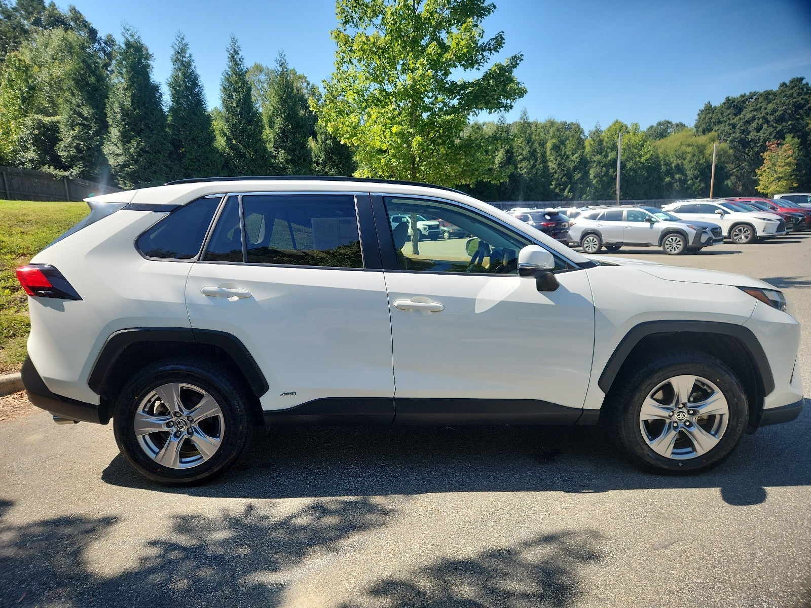2022 Toyota RAV4 Hybrid XLE