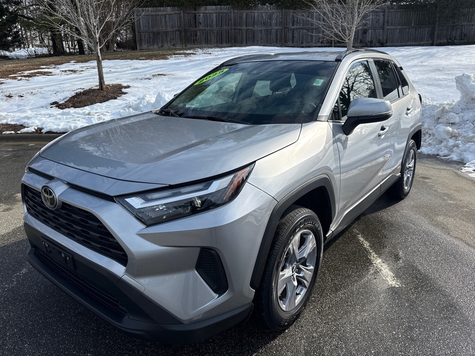 2025 Toyota RAV4 Hybrid XLE