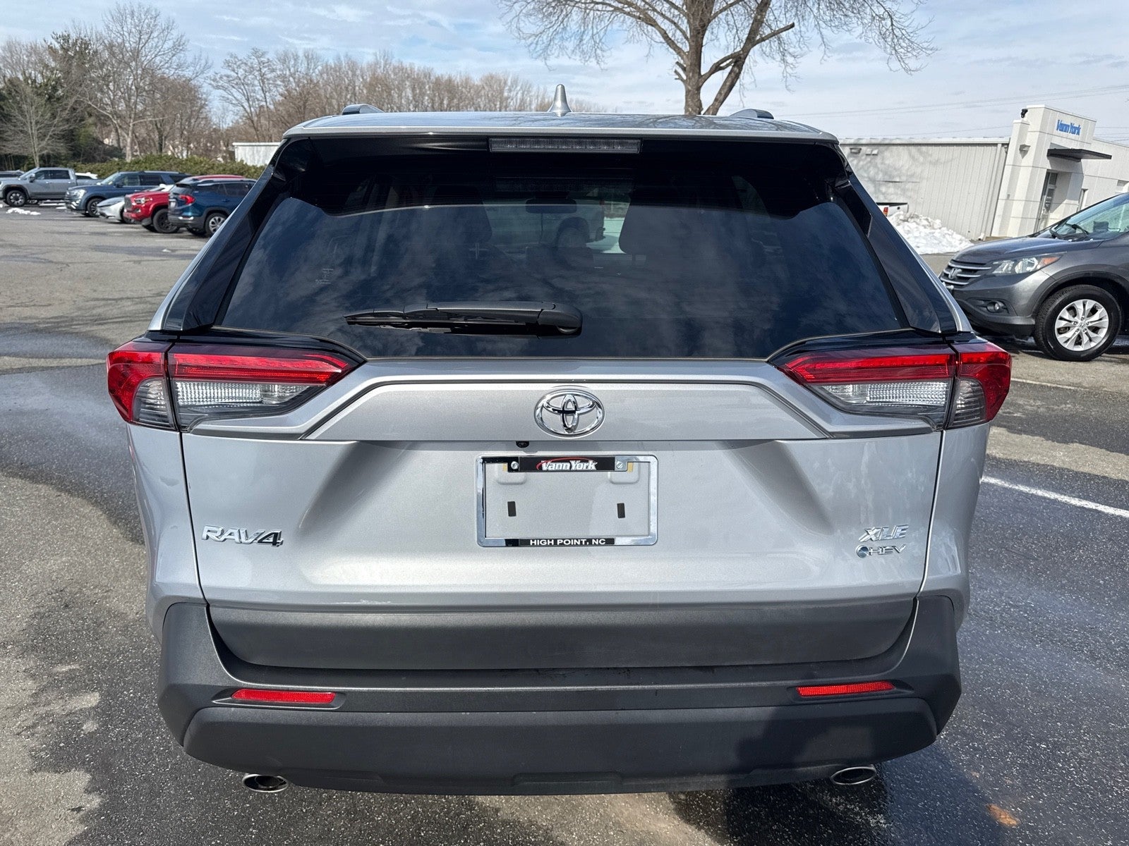 2025 Toyota RAV4 Hybrid XLE