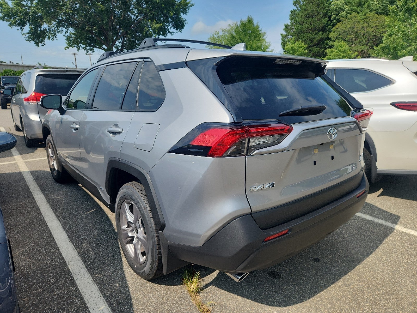 2025 Toyota RAV4 Hybrid XLE