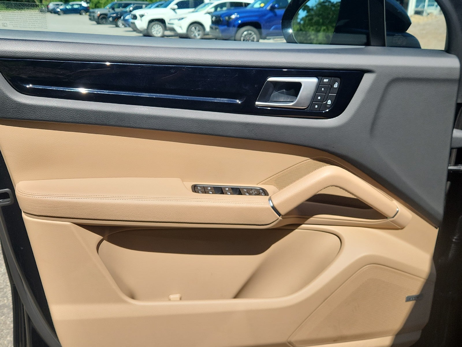 2022 Porsche Cayenne Platinum Edition