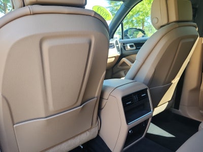 2022 Porsche Cayenne Platinum Edition