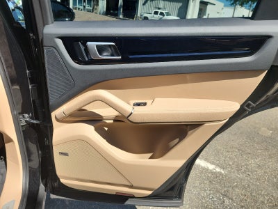 2022 Porsche Cayenne Platinum Edition