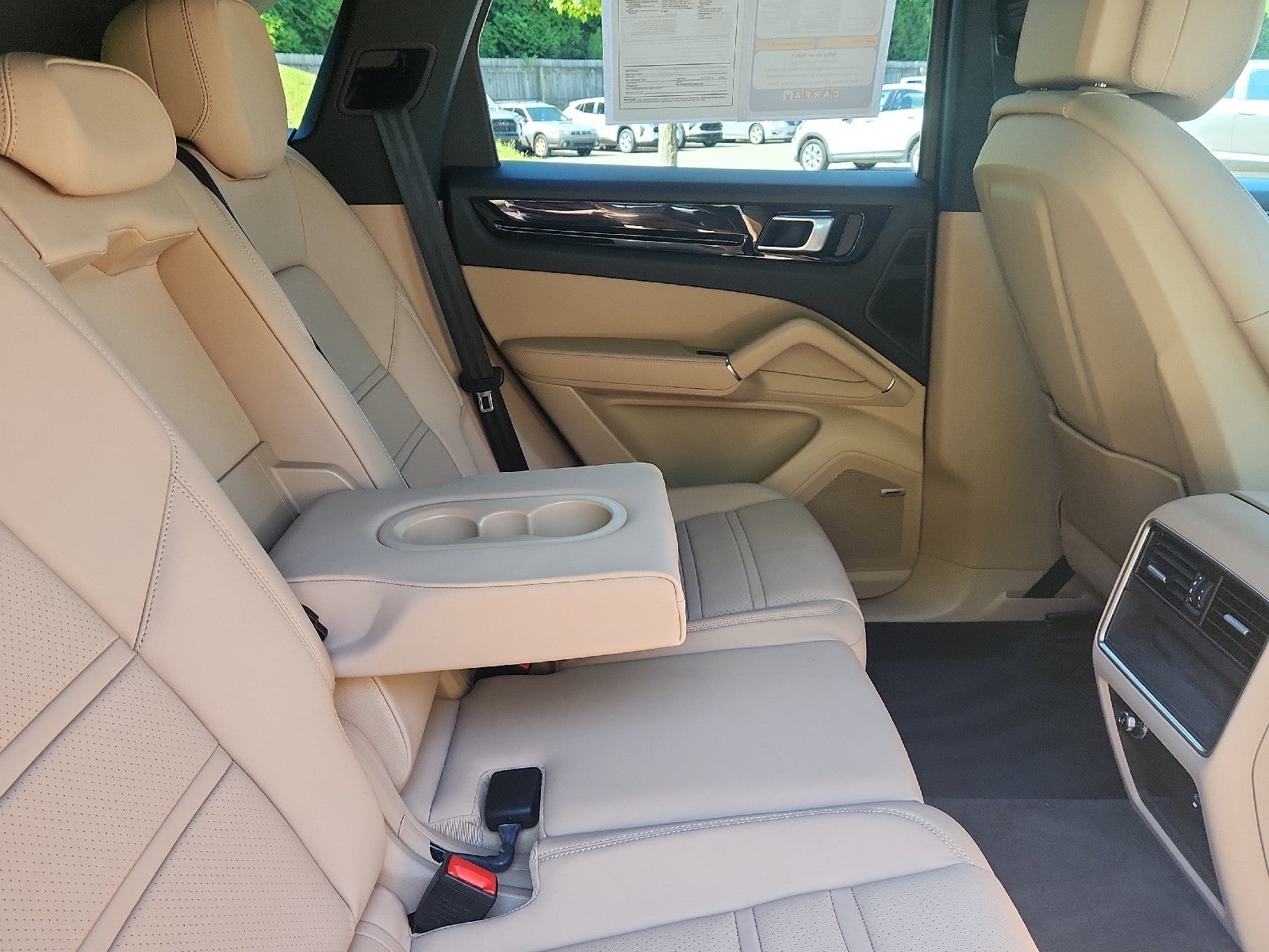 2022 Porsche Cayenne Platinum Edition