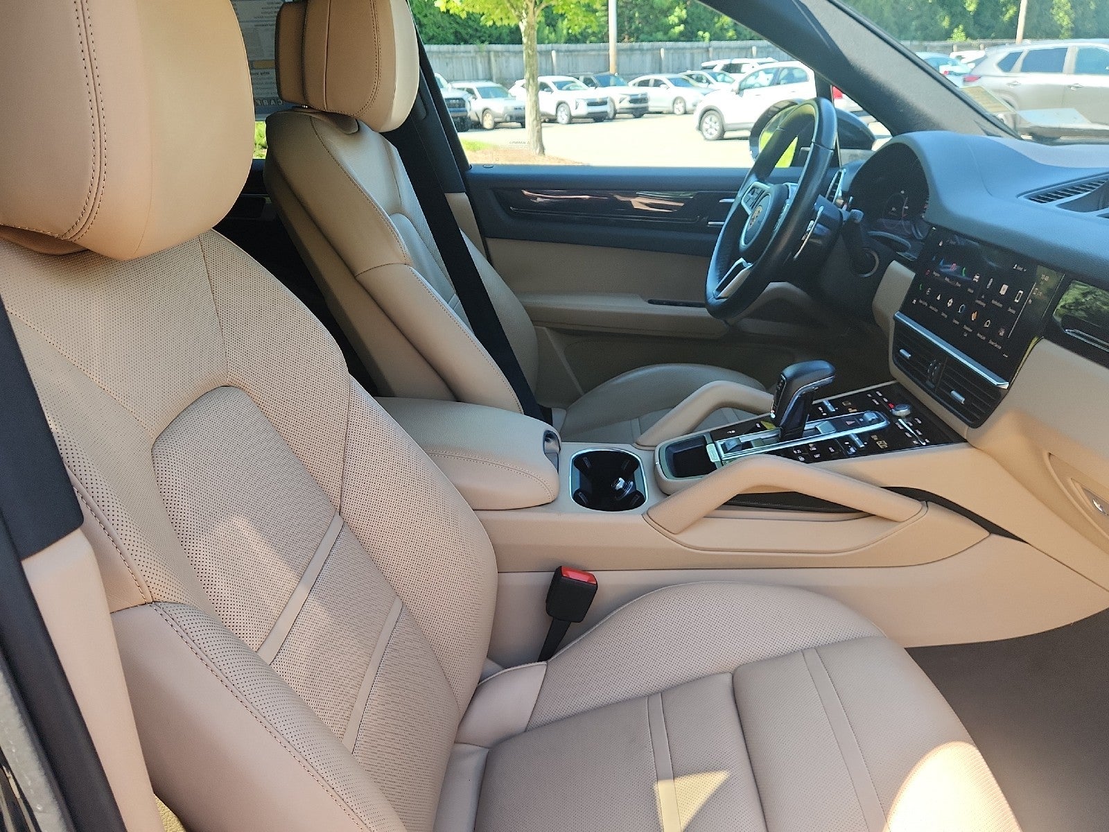 2022 Porsche Cayenne Platinum Edition