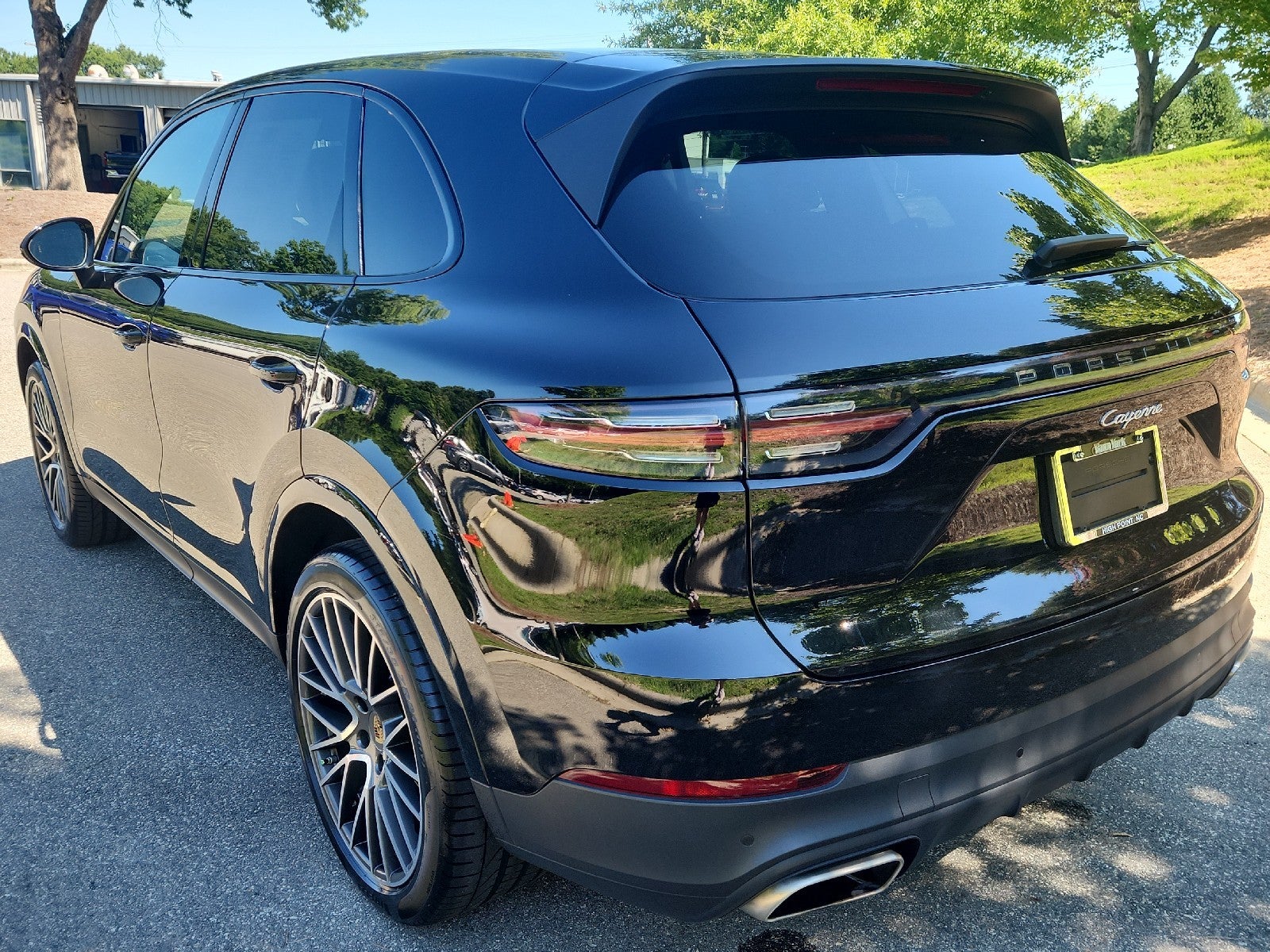 2022 Porsche Cayenne Platinum Edition