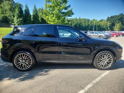2022 Porsche Cayenne Platinum Edition