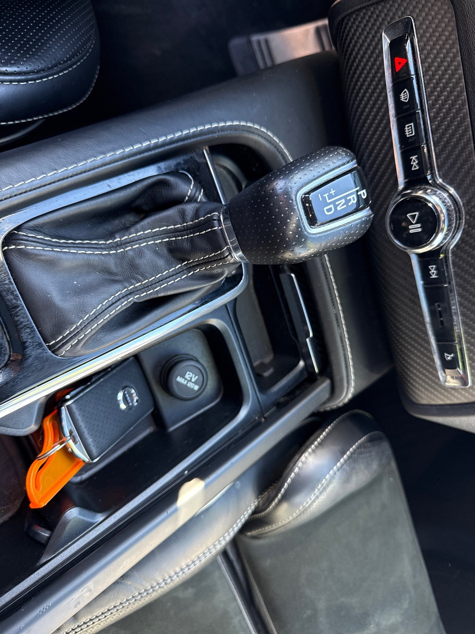 2019 Volvo XC90 R-Design