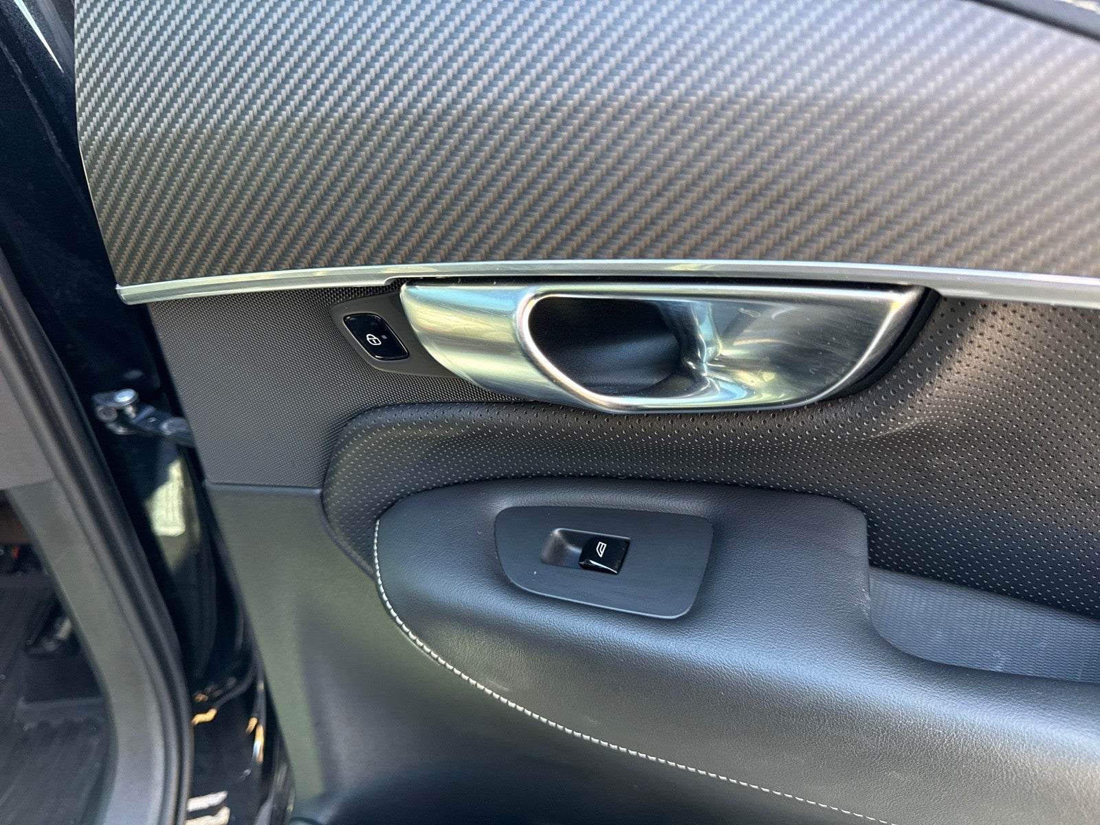 2019 Volvo XC90 R-Design