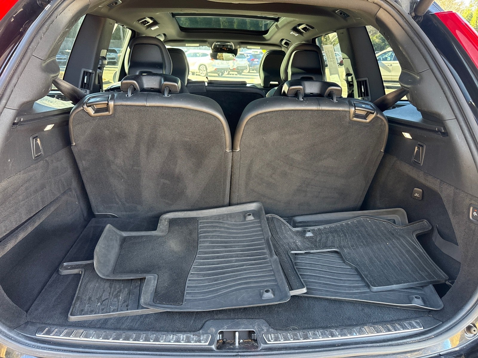 2019 Volvo XC90 R-Design