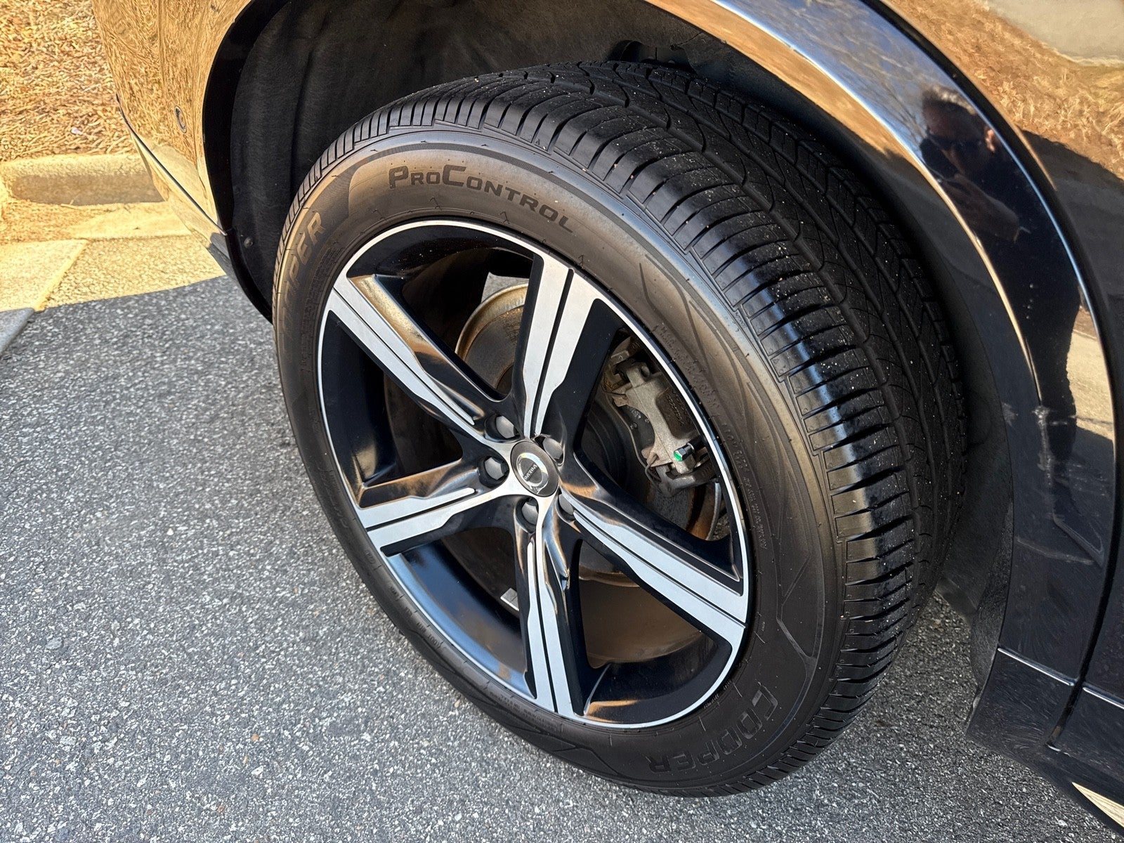 2019 Volvo XC90 R-Design