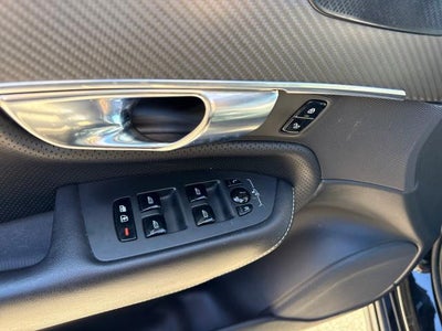 2019 Volvo XC90 R-Design